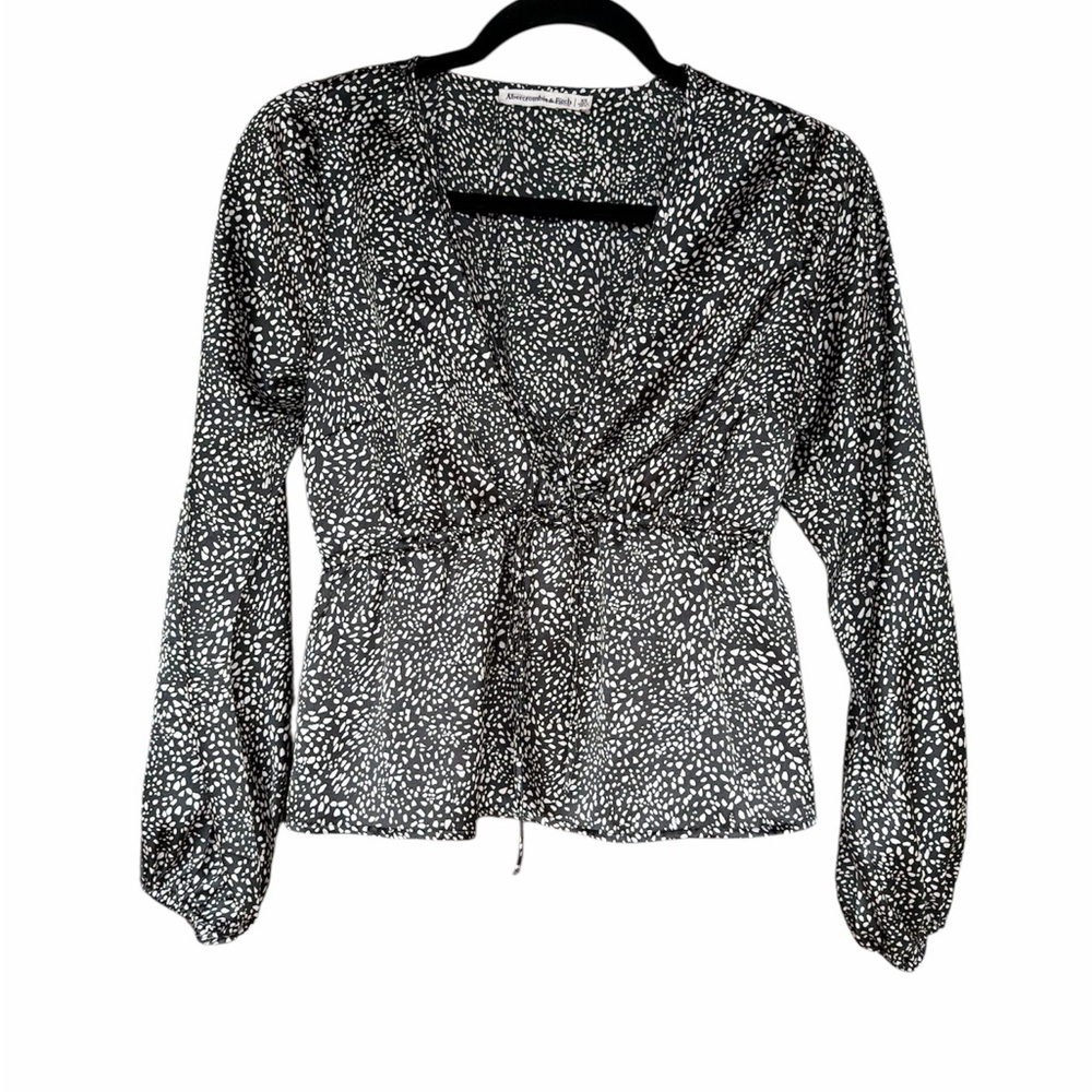 Abercrombie & Fitch Keyhole Black and White Printed Top